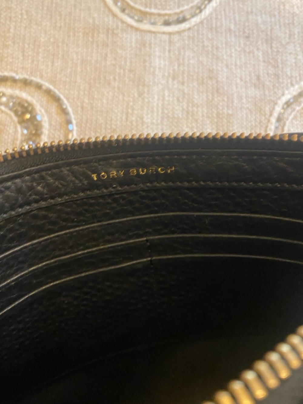 Tory Burch Black Pebbled Leather Logo Crossbody - Picture 13 of 16